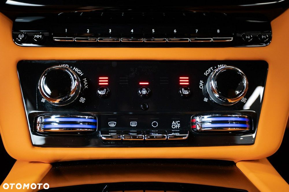 Rolls-Royce Spectre - 29