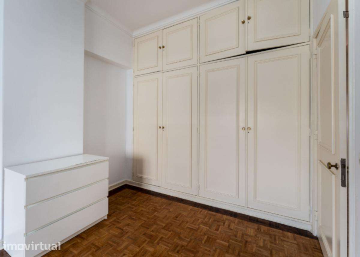 Quarto - localizado em Telheiras Lisbon - Grande imagem: 3/8