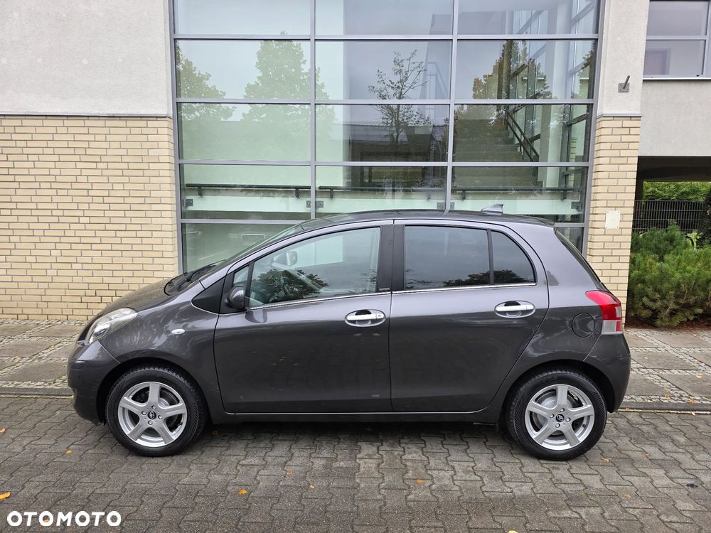 Toyota Yaris - 4