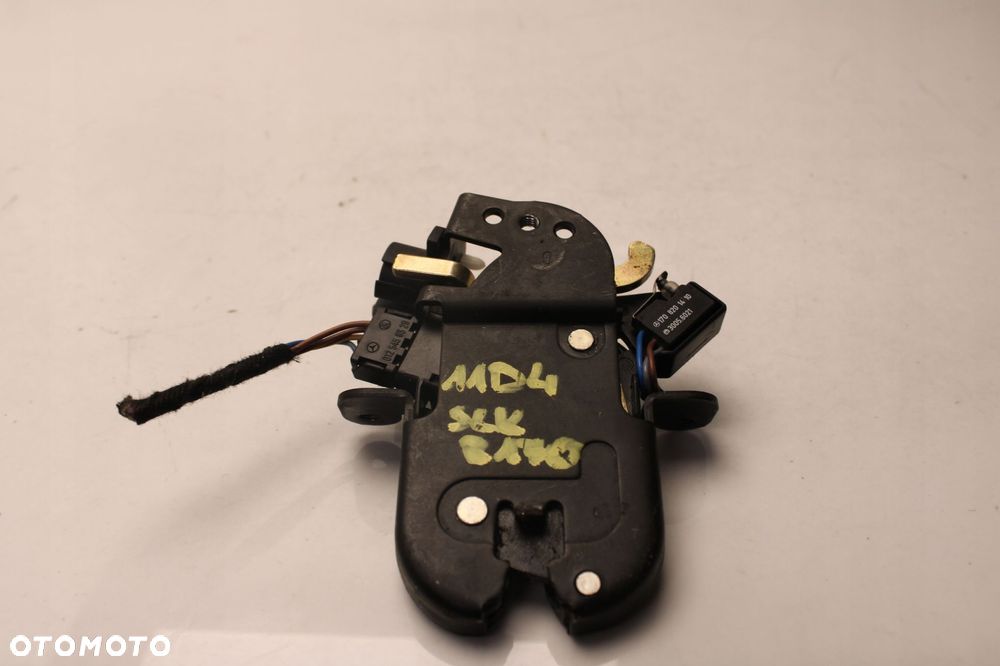 mercedes slk r170 lift 00r- zamek klapy bagażnika tył tylny a1707500484 - 1