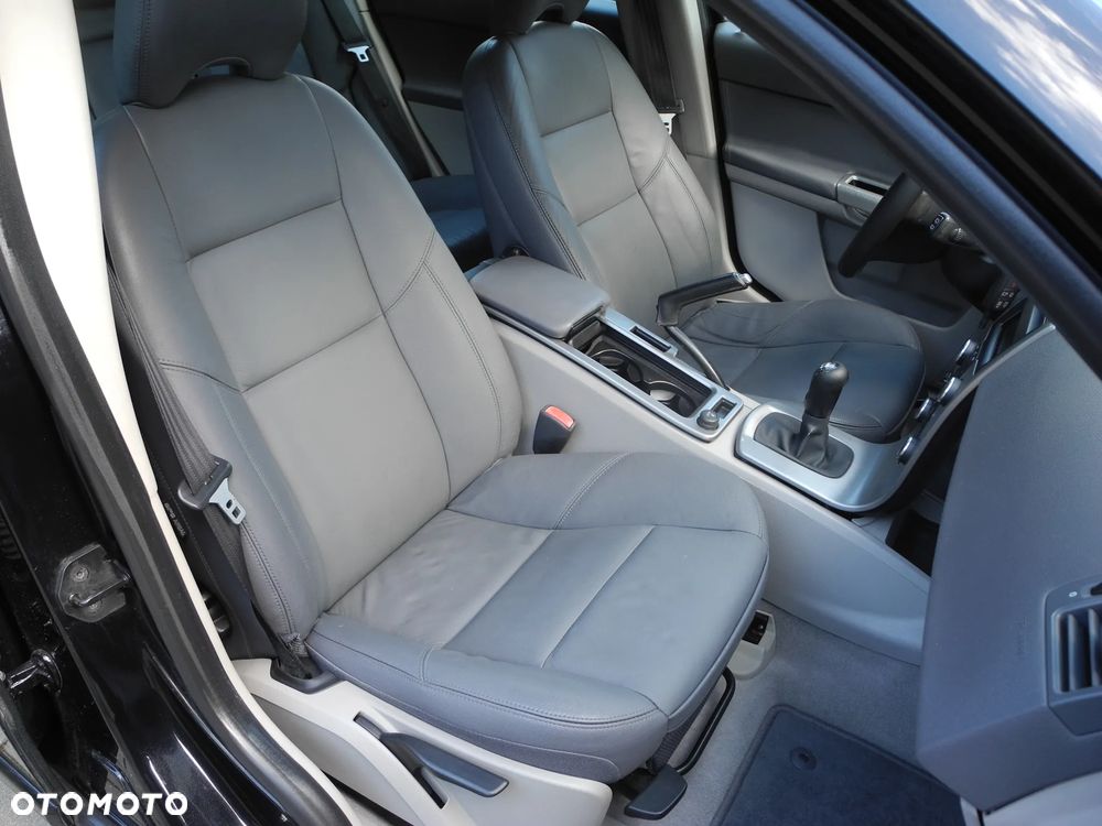 Volvo V50 - 13