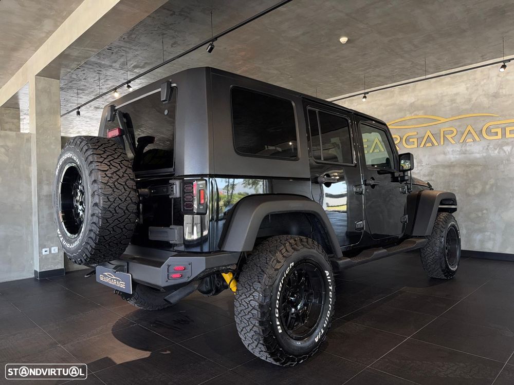 Jeep Wrangler - 10