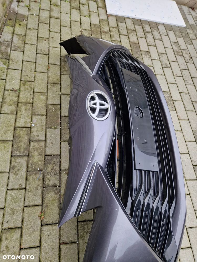 Zderzak Toyota Yaris 3 III lift 2017 - - 7