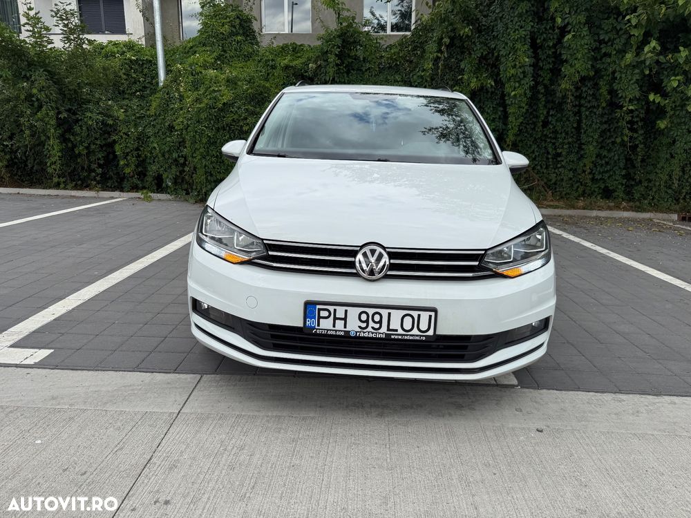 VOLKSWAGEN Touran