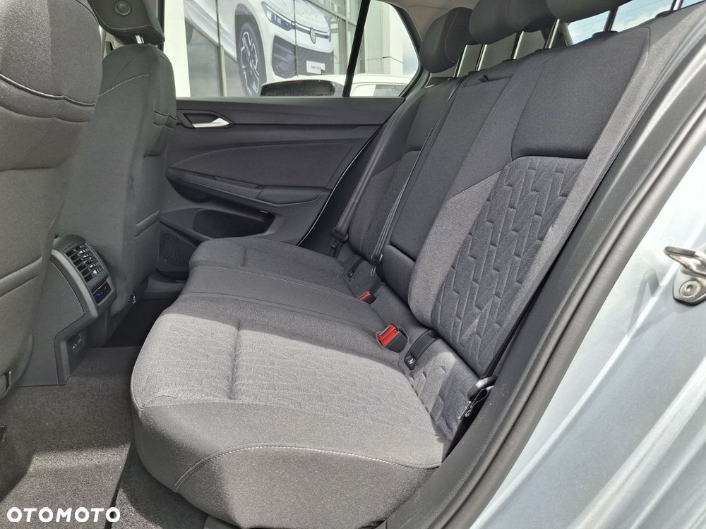 Volkswagen Golf - 11