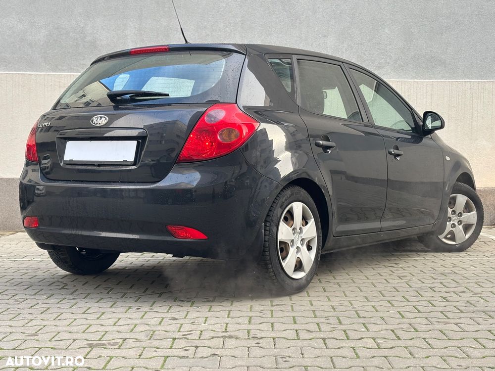 Kia Ceed Cee'd 1.4 GSL BEST - 4