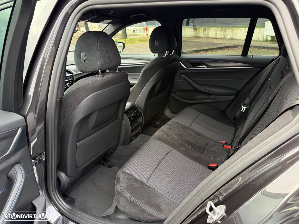 BMW 530 e Pack Desportivo M - 22