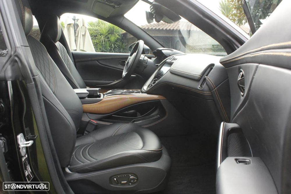 Aston Martin DBX 707 - 25
