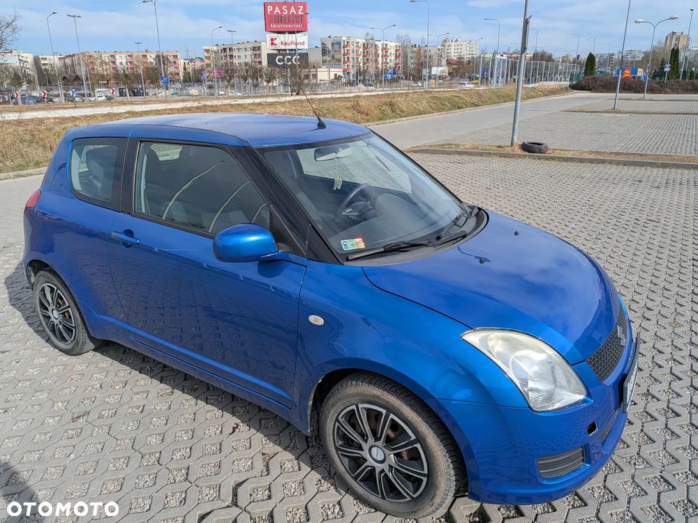 Suzuki Swift 1.3 Sakura - 2