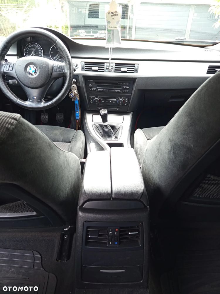 BMW Seria 3 - 16