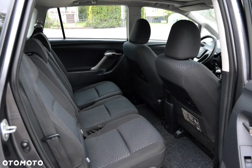 Toyota Verso 2.0 D-4D - 10