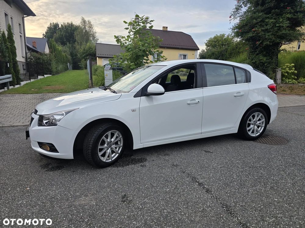 Chevrolet Cruze 1.6 LT+ - 10