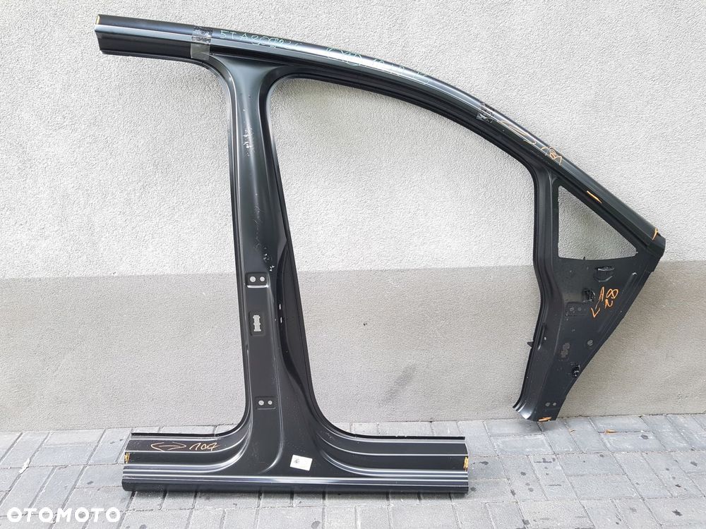 vw touran 15^ rama próg słupek bok 5ta809606a - 1