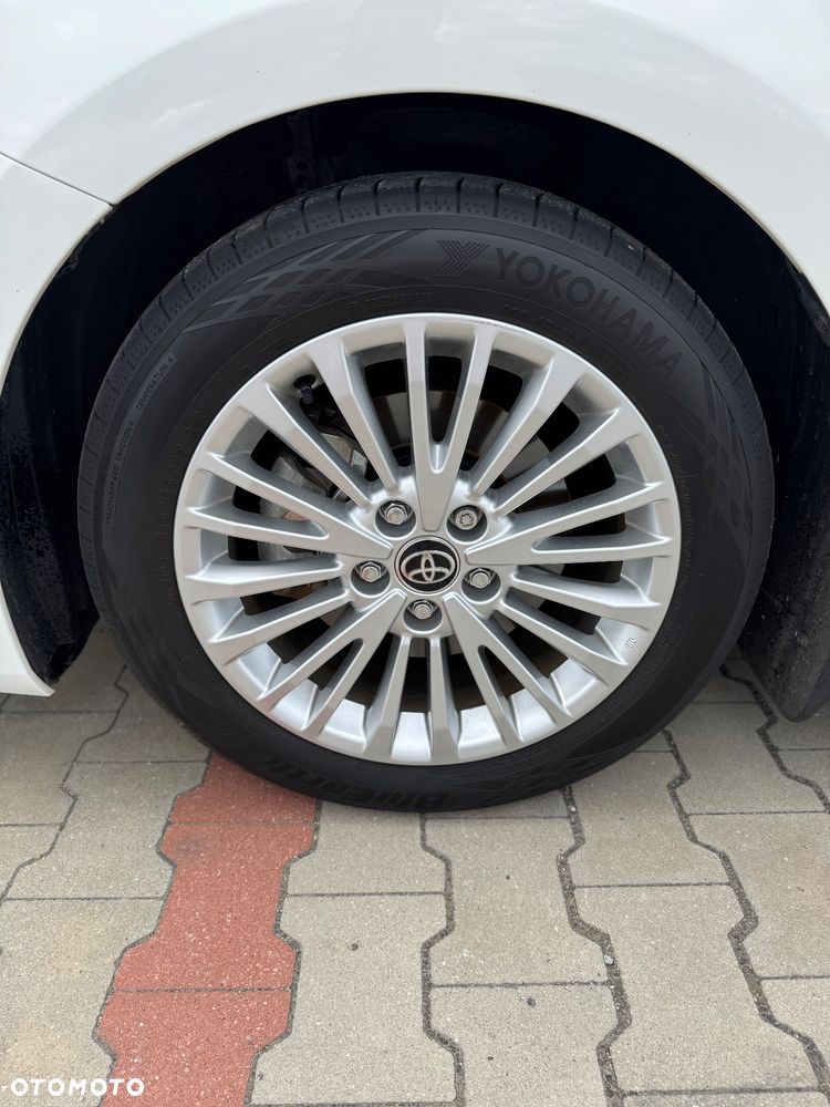 Toyota Camry 2.5 Hybrid Dynamic Force Comfort e-CVT - 27