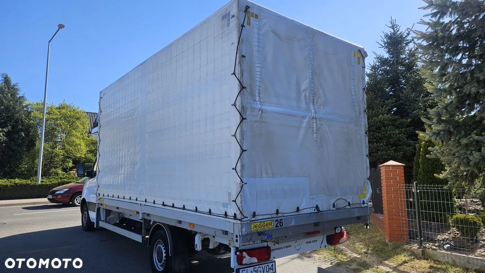 Mercedes-Benz SPRINTER - 4