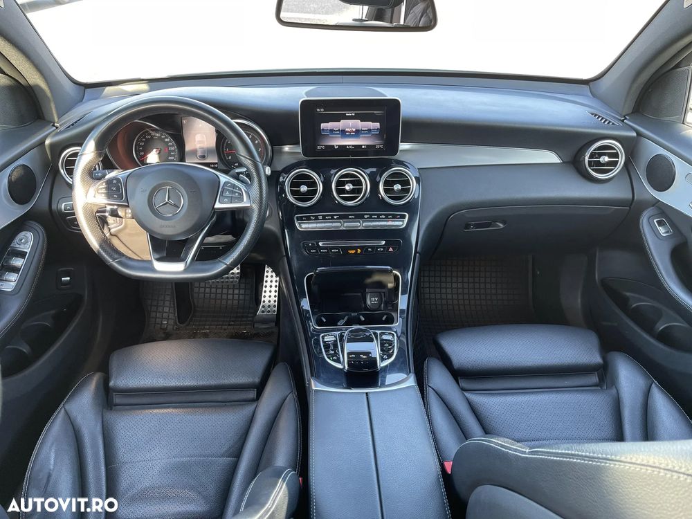 Mercedes-Benz GLC 250 4MATIC 9G-TRONIC AMG Line - 24