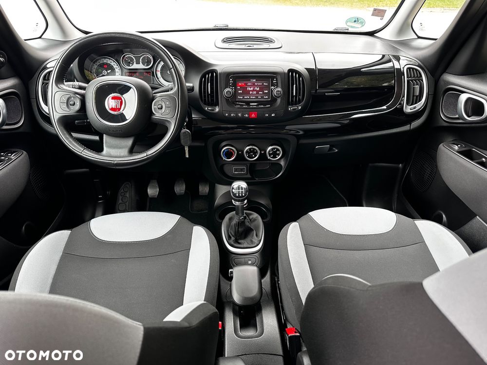 Fiat 500L 1.4 T-Jet 16V Lounge - 31