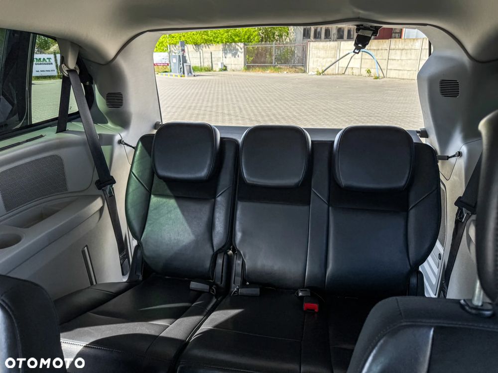 Chrysler Grand Voyager - 23