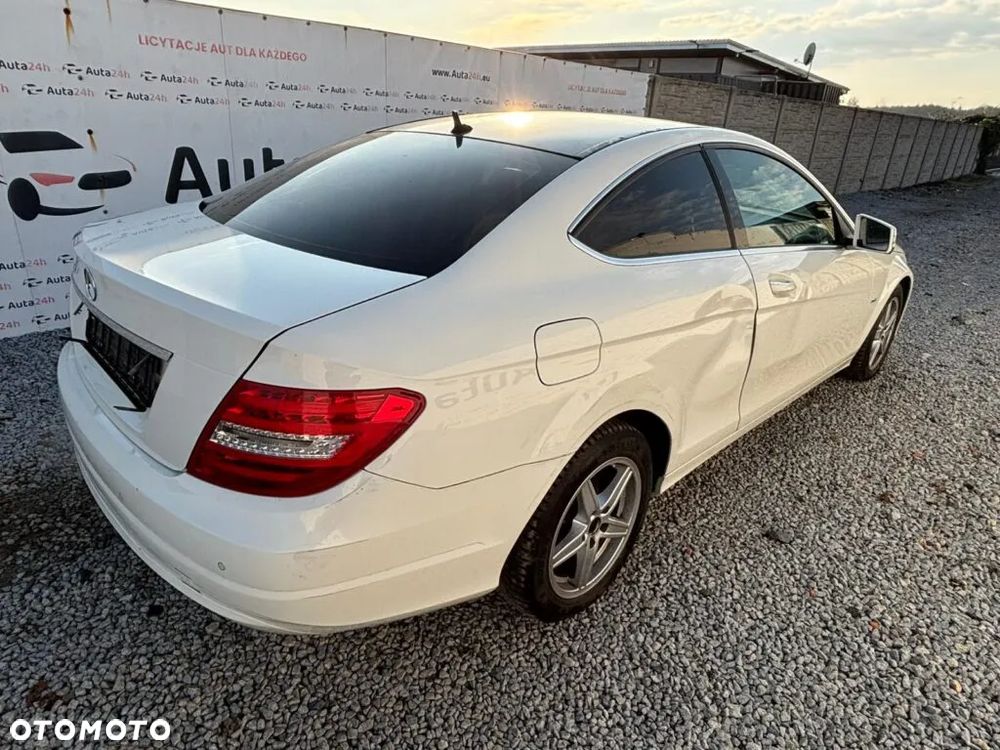 Mercedes-Benz Klasa C 180 Coupe BlueEFFICIENCY 7G-TRONIC - 5
