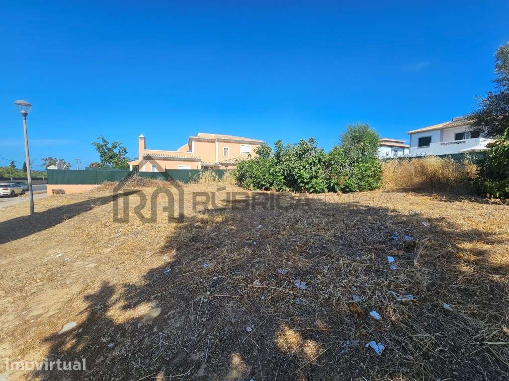 Lote para moradia no centro de Almancil - Grande imagem: 2/4