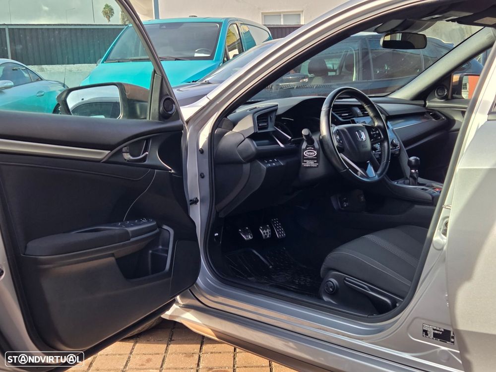 Honda Civic 1.0 i-VTEC Executive - 13