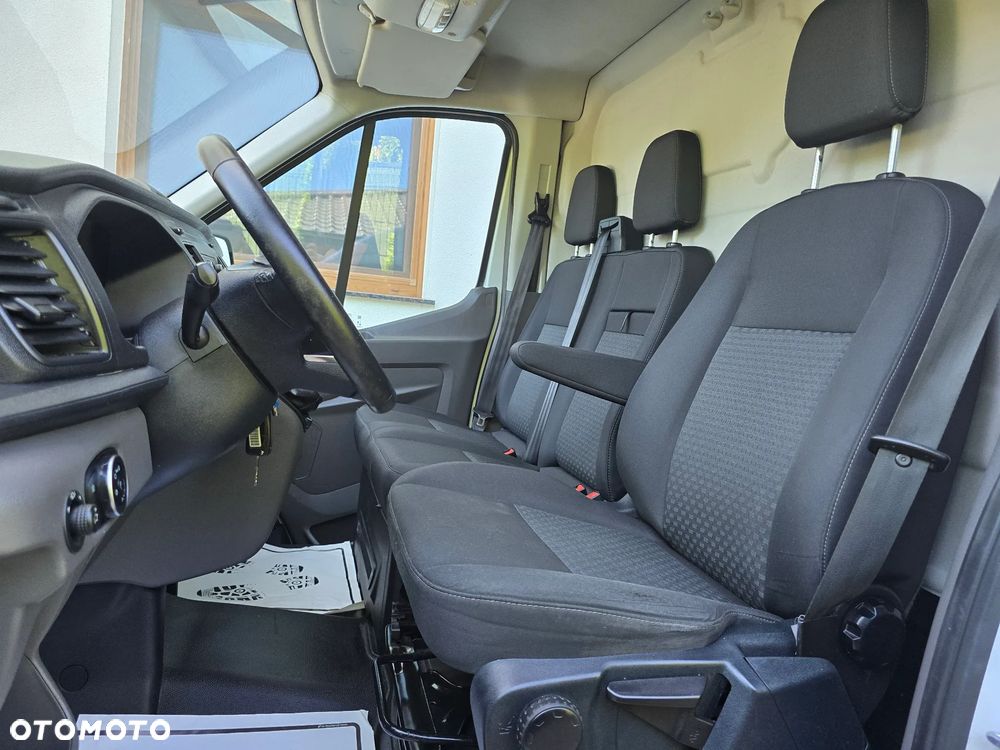 Ford TRANSIT EcoBlue Hybrid - 22