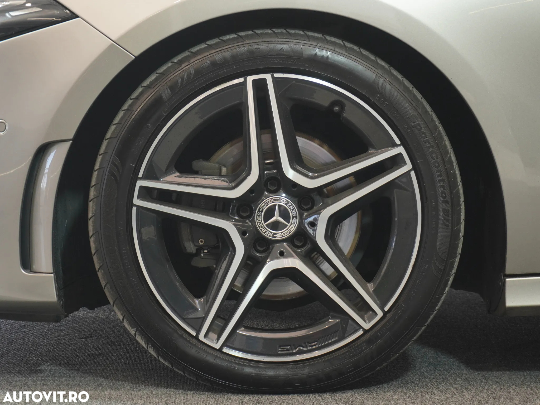 Mercedes-Benz A 180 d 7G-DCT AMG Line - 13