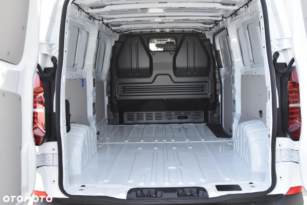 Volkswagen Transporter - 12