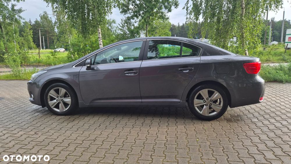 Toyota Avensis 2.0 D-4D Premium - 4