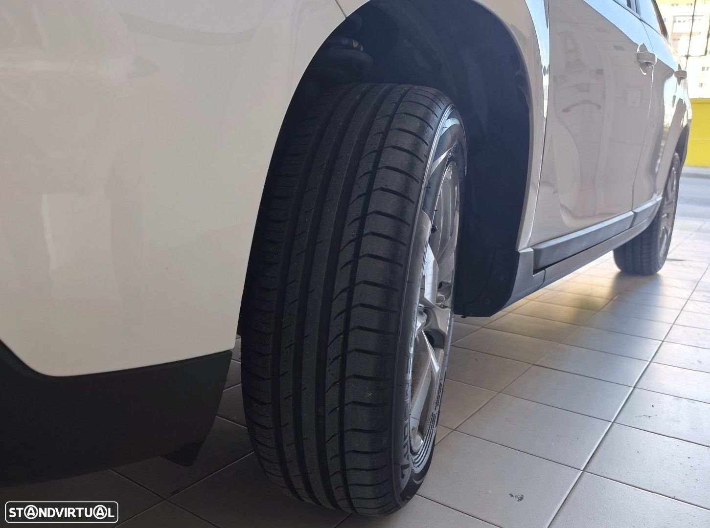 Peugeot 2008 1.2 PureTech Style - 8