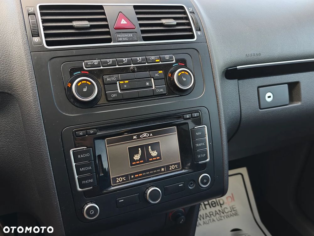 Volkswagen Touran 1.6 TDI DPF Highline - 4