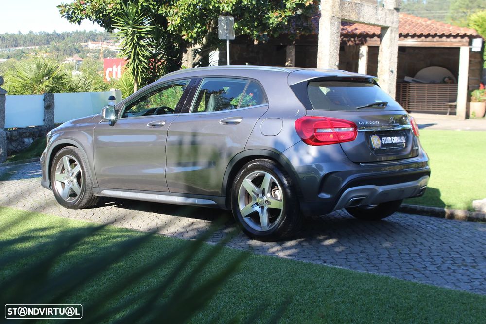 Mercedes-Benz GLA 220 CDi AMG Line 4-Matic - 3