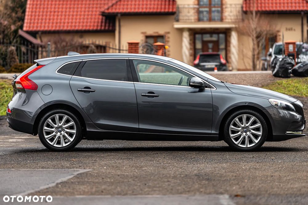 Volvo V40 D2 Momentum - 19