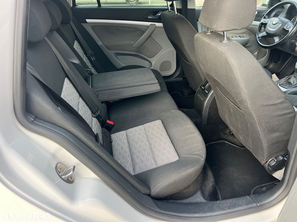 Skoda Octavia Combi 1.6 TDI DPF 4x4 Ambition - 12