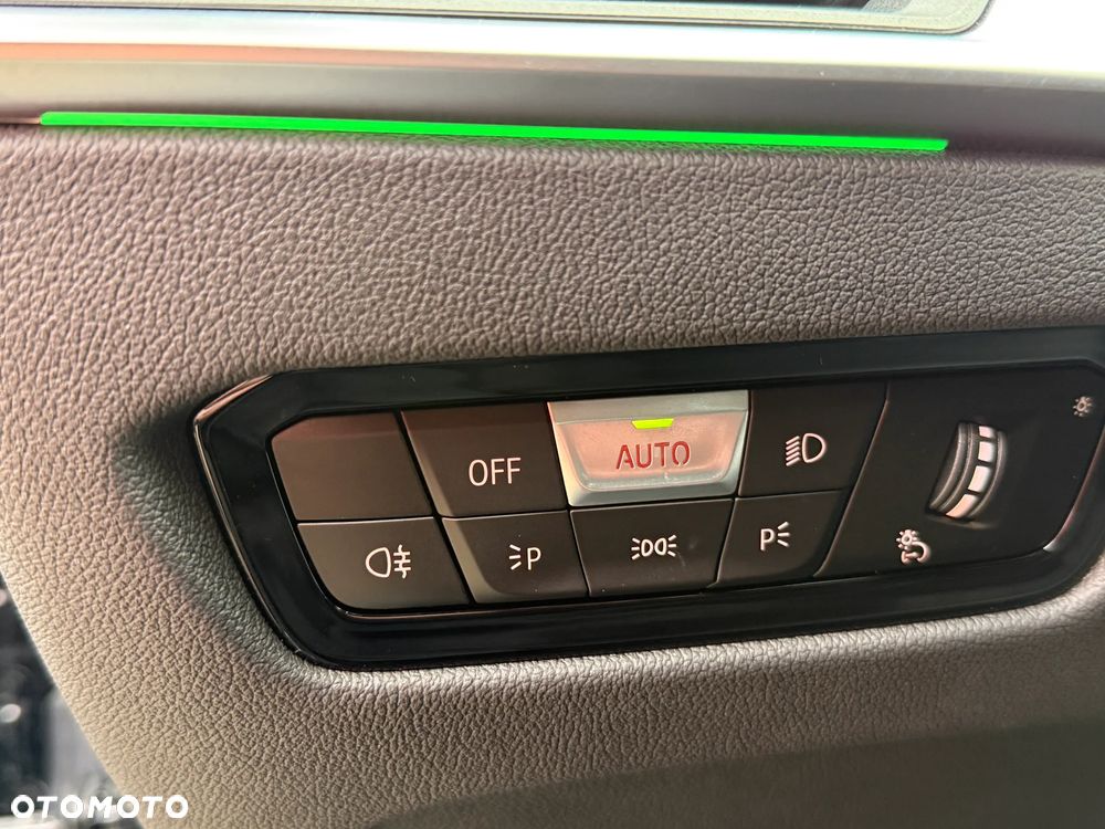 BMW Seria 3 320d xDrive M Sport sport - 23