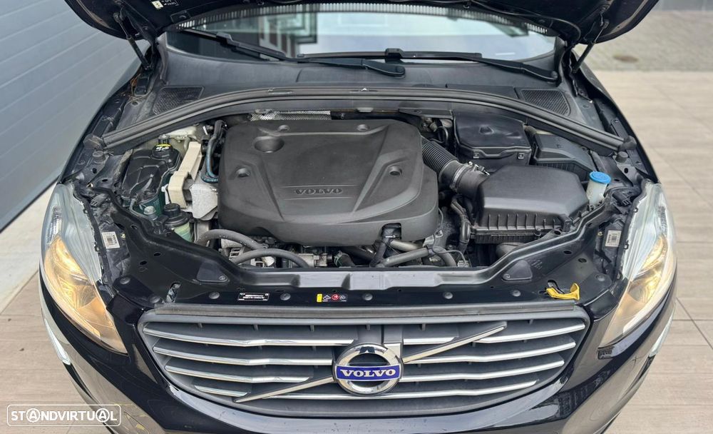 Volvo XC 60 2.0 D4 R-Design AWD Geartronic - 16