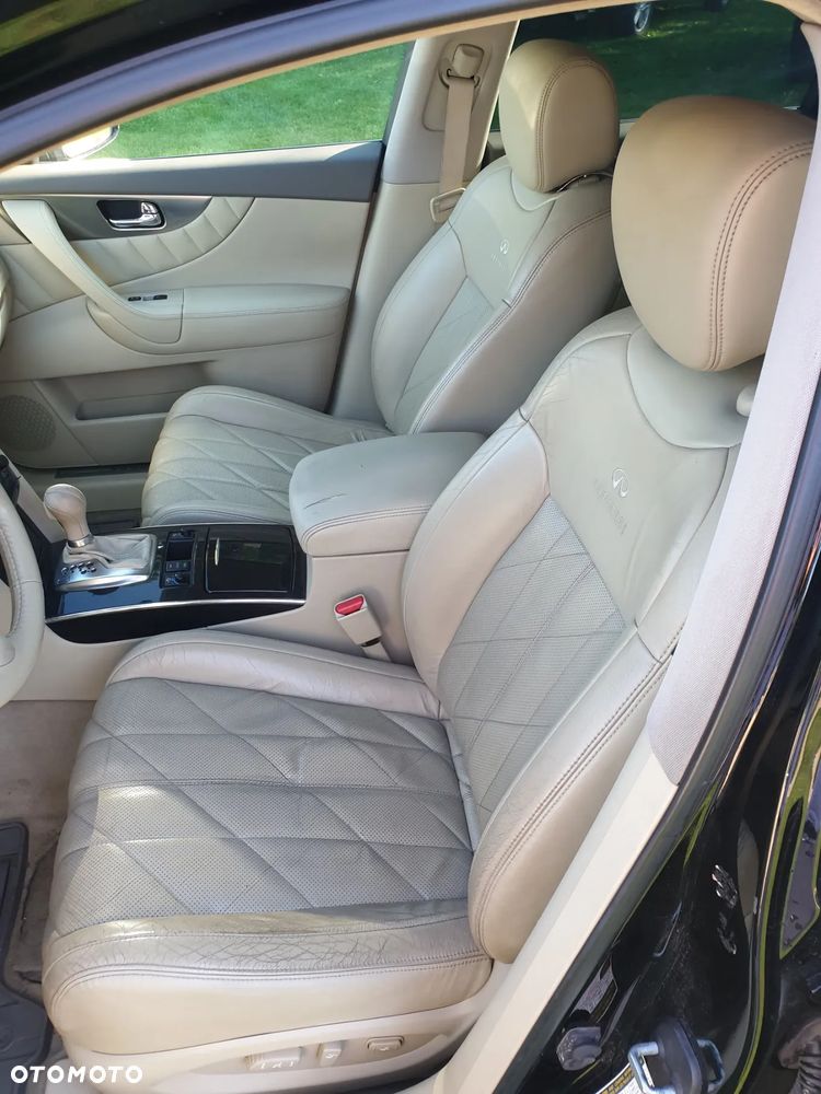 Infiniti FX FX35 - 12