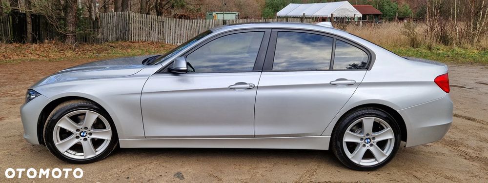 BMW Seria 3 328i Luxury Line - 6