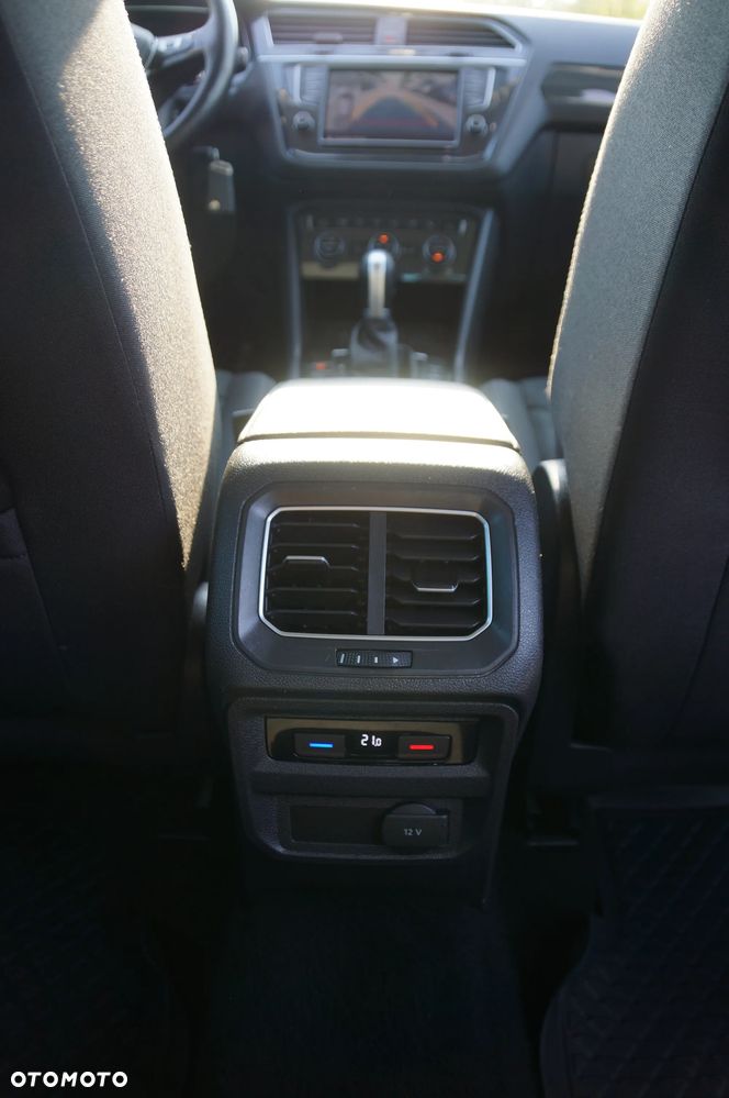 Volkswagen Tiguan 2.0 TDI SCR 4MOTION (BlueMotion Techn.) DSG Highline - 30