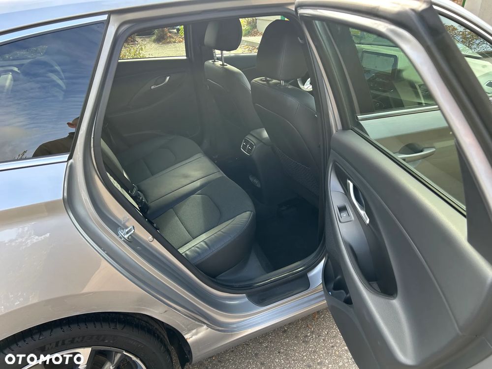 Hyundai i30 1.5 T-GDI 48V Smart Plus DCT - 16