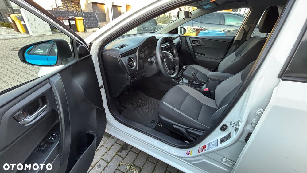 Toyota Auris 1.33 VVT-i Active - 16