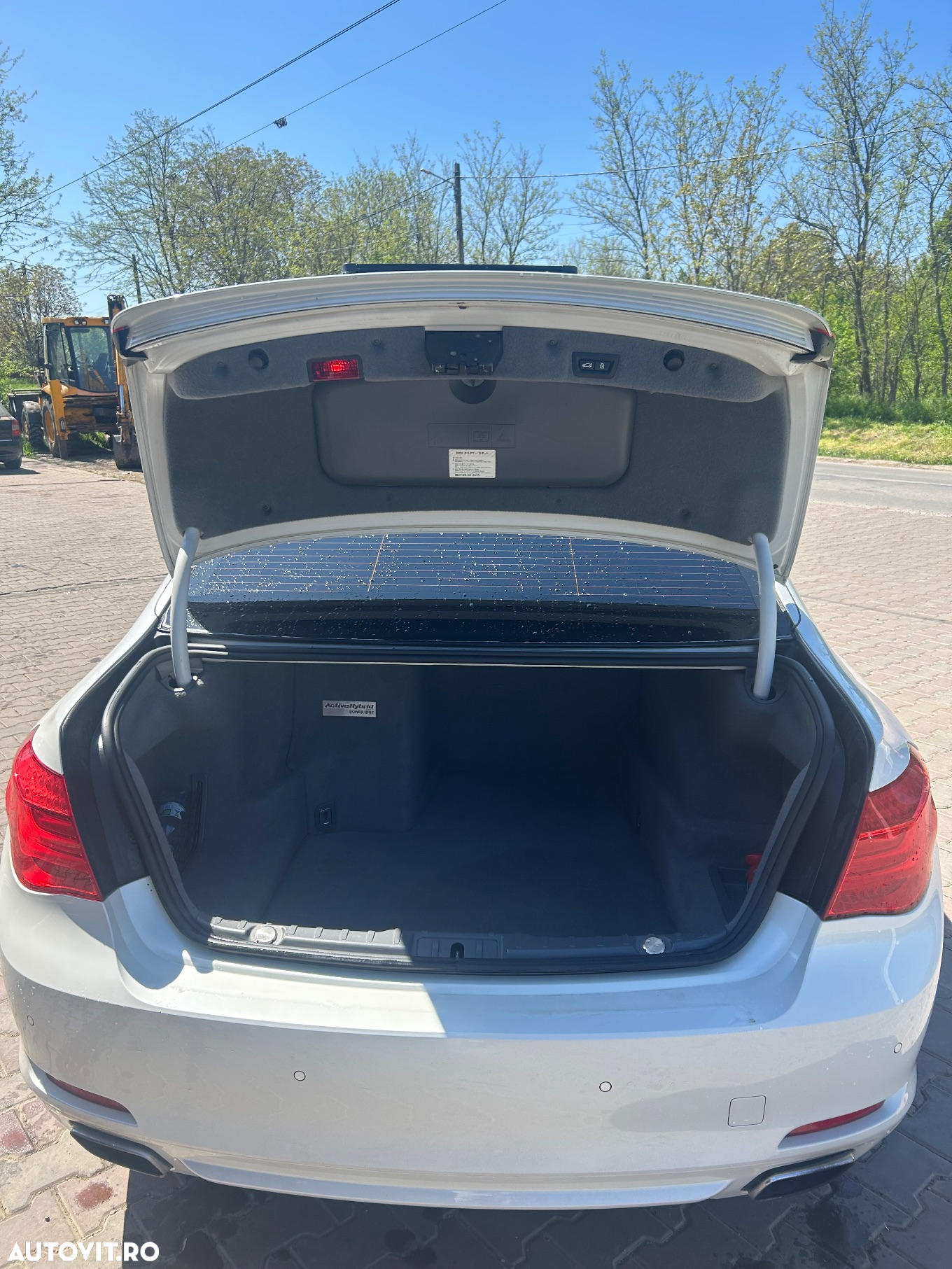 BMW Seria 7 750i - 6