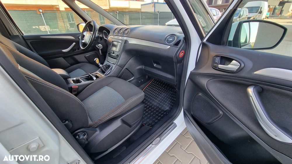 Ford Galaxy 2.0 TDCi DPF Business Edition - 7