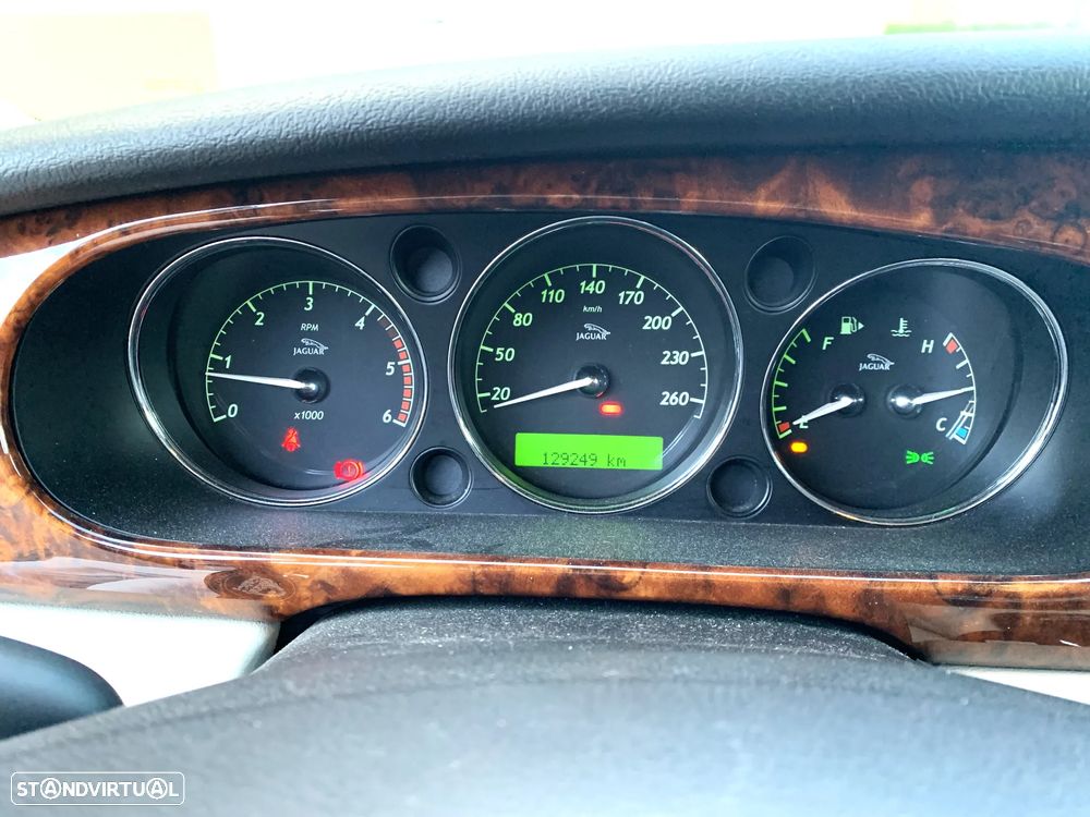 Jaguar XJ XJ6 2.7 Twin Turbo Diesel Executive Last Edition - 6