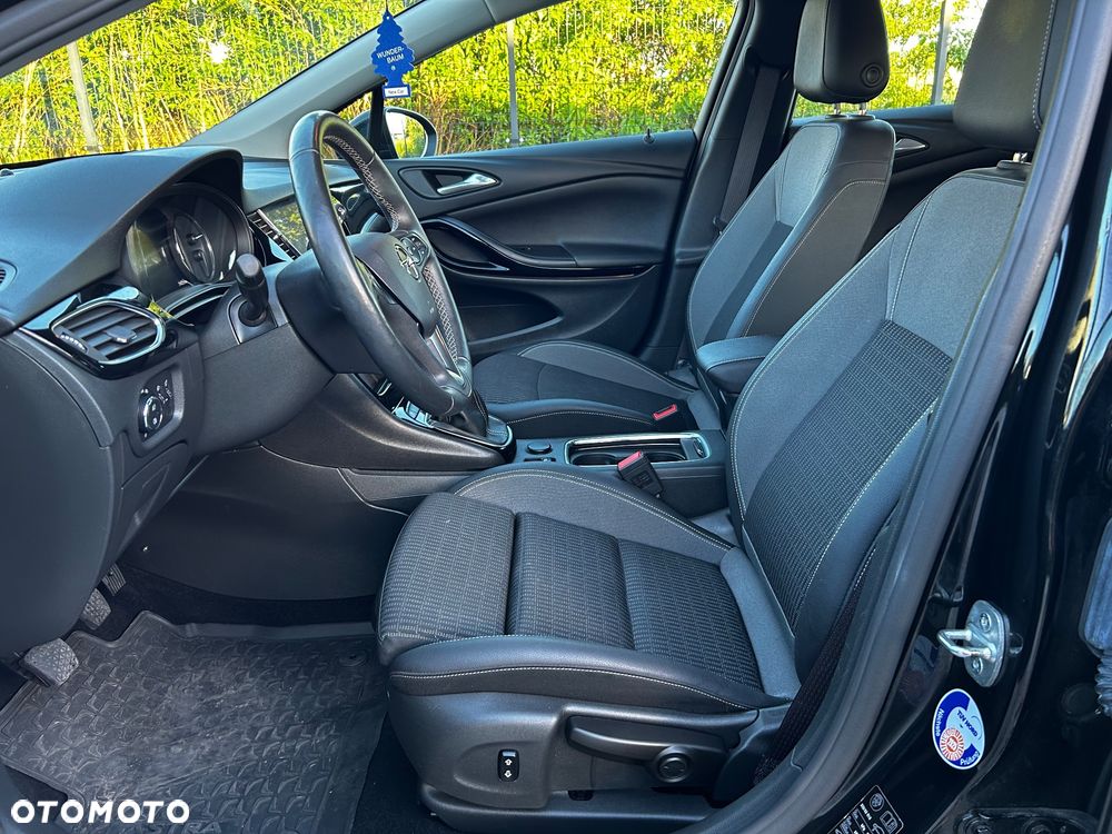 Opel Astra 1.2 Turbo Business Edition - 33