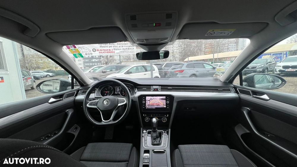 Volkswagen Passat - 4