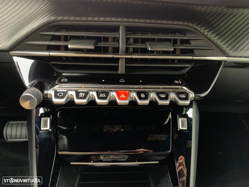 Peugeot 2008 1.5 BlueHDi Allure EAT8 - 23