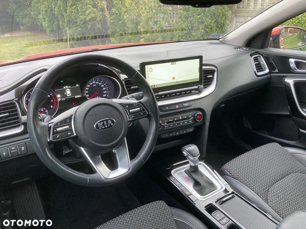 Kia XCeed 1.5 T-GDI Business Line DCT - 24