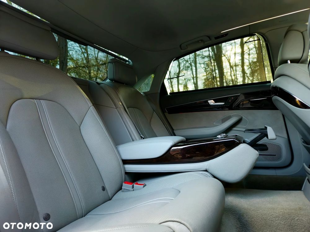 Audi A8 4.2 FSI L Quattro - 29