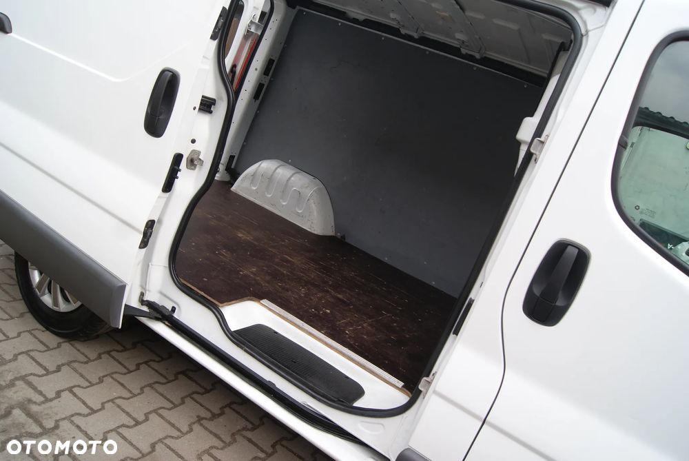 Opel Vivaro - 14